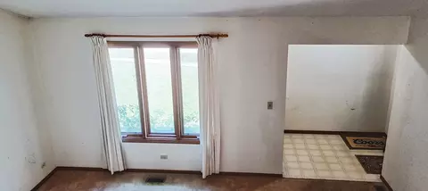 Living - 720 Cheyenne Ln, Elgin, IL 60123 photo 3 of 8