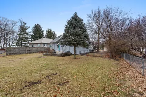 Exterior - 307 E Griggs St, Mansfield, IL 61854 photo 5 of 7