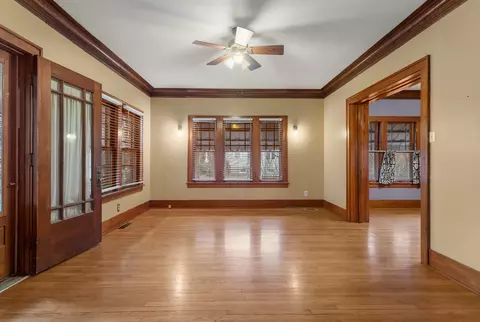 Living - 307 E Griggs St, Mansfield, IL 61854 photo 3 of 4