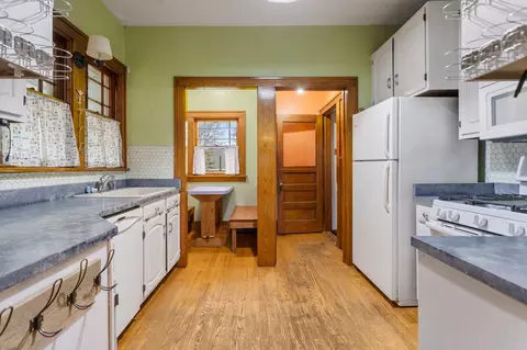 Entry Way - 307 E Griggs St, Mansfield, IL 61854 photo 1 of 2