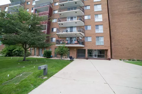 300 Park Ave #747, Calumet City, IL 60409