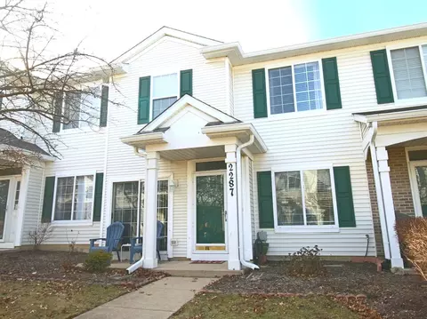 2287 Reflections Dr, Aurora, IL 60502
