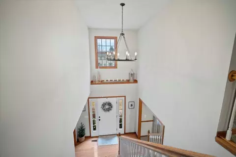 Entry Way - 3304 Stonebridge Dr, Bloomington, IL 61704 photo 3 of 3