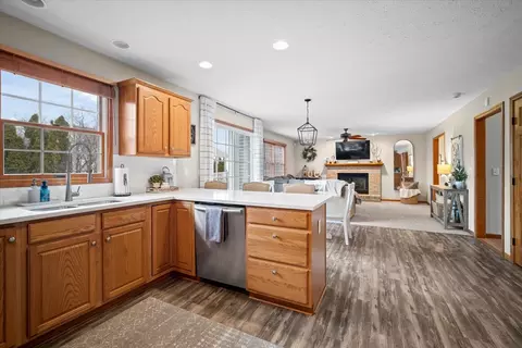 Kitchen - 3304 Stonebridge Dr, Bloomington, IL 61704 photo 3 of 5