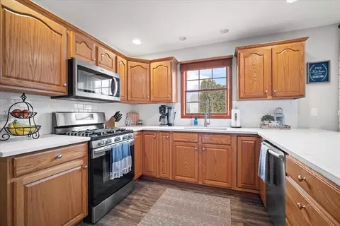 Kitchen - 3304 Stonebridge Dr, Bloomington, IL 61704 photo 1 of 5