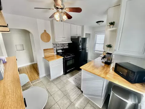 Kitchen - 119 Maizefield Ave, Bloomington, IL 61701 photo 1 of 4