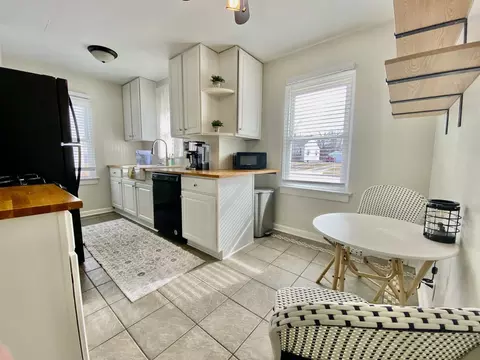 Kitchen - 119 Maizefield Ave, Bloomington, IL 61701 photo 2 of 4