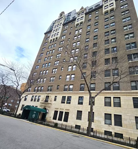 6101 N Sheridan Rd #8H, Chicago, IL 60660