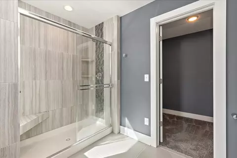 Bath - 25111 Island Dr, Plainfield, IL 60544 photo 6 of 7