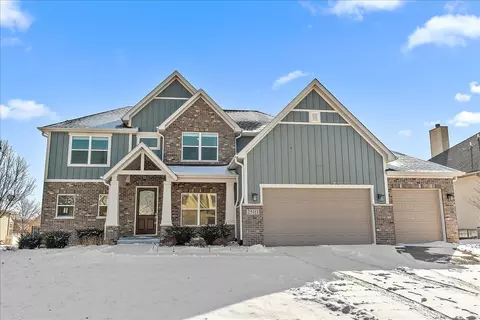 Exterior - 25111 Island Dr, Plainfield, IL 60544 photo 2 of 7