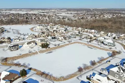 View/Area - 25111 Island Dr, Plainfield, IL 60544 photo 7 of 10