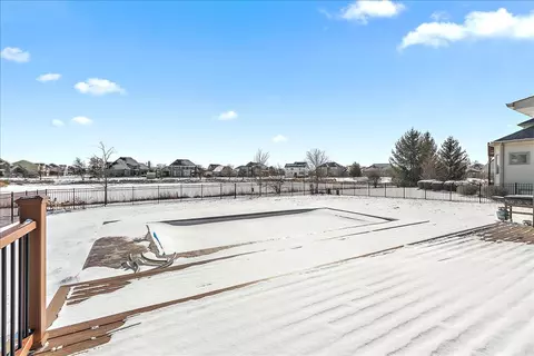 Exterior - 25111 Island Dr, Plainfield, IL 60544 photo 6 of 7