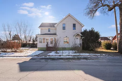 610 Hutchins St, Joliet, IL 60435