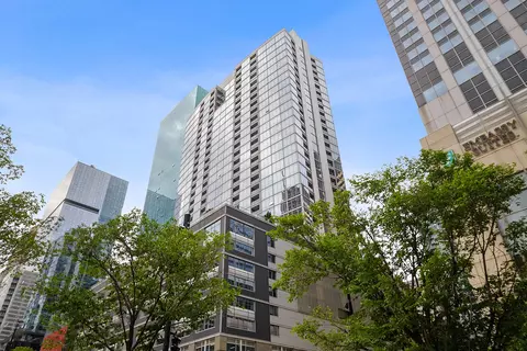 240 E Illinois St #2009, Chicago, IL 60611