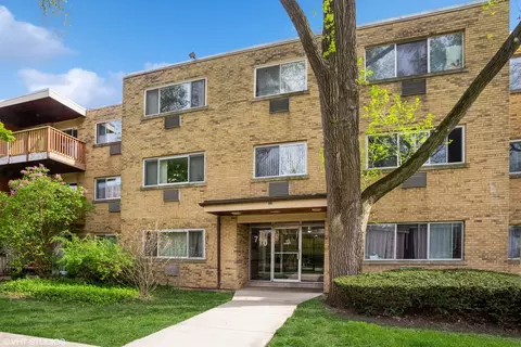 710 Dempster St #5, Mount Prospect, IL 60056
