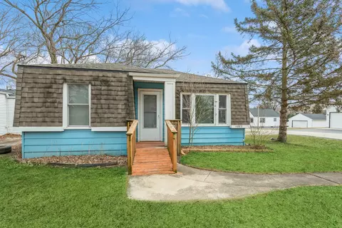 4802 E Wonder Lake Rd, Wonder Lake, IL 60097