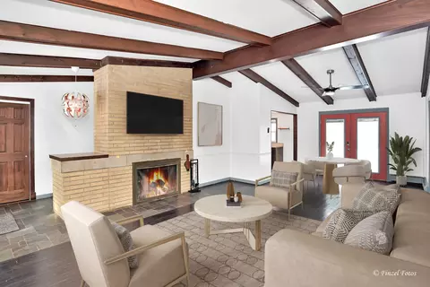 Living - 1115 Manhatas Trl, Algonquin, IL 60102 photo 1 of 4