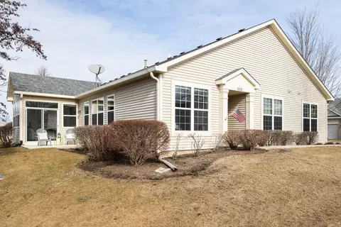 650 S Cadillac Cir, Romeoville, IL 60446