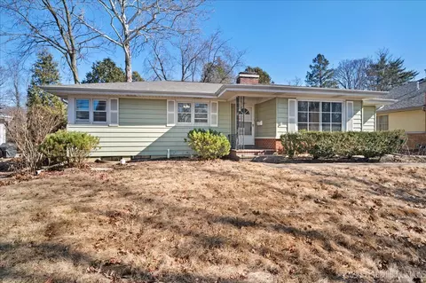 361 Scott Ave, Glen Ellyn, IL 60137