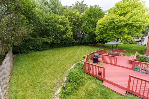 Exterior - 448 W Hillcrest Dr, Dekalb, IL 60115 photo 5 of 13