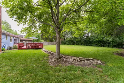 Exterior - 448 W Hillcrest Dr, Dekalb, IL 60115 photo 10 of 13