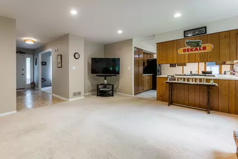 Entry Way - 448 W Hillcrest Dr, Dekalb, IL 60115 photo 2 of 2