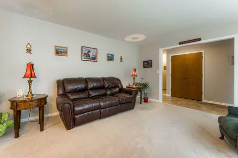 Other - 448 W Hillcrest Dr, Dekalb, IL 60115 photo 2 of 8