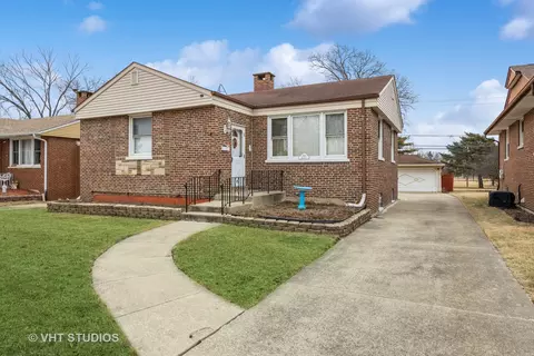 1933 Balmoral Ave, Westchester, IL 60154