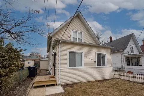 206 Ann St, Elgin, IL 60120