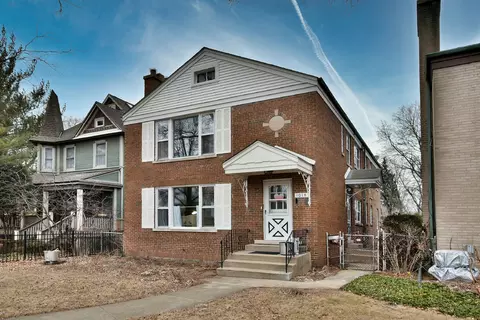 1018 Chicago Ave, Oak Park, IL 60302