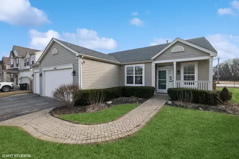 1066 Walker Ct, Antioch, IL 60002