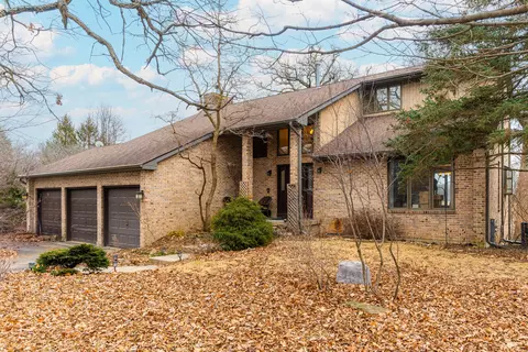 27572 Devine Way, Sycamore, IL 60178
