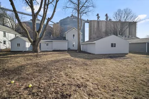 108 W Main St, Danvers, IL 61732 photo 24