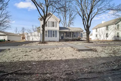 108 W Main St, Danvers, IL 61732 photo 2