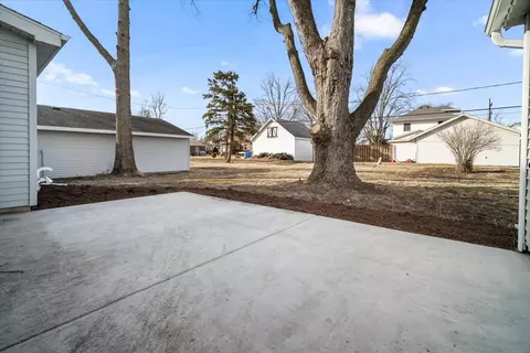108 W Main St, Danvers, IL 61732 photo 22