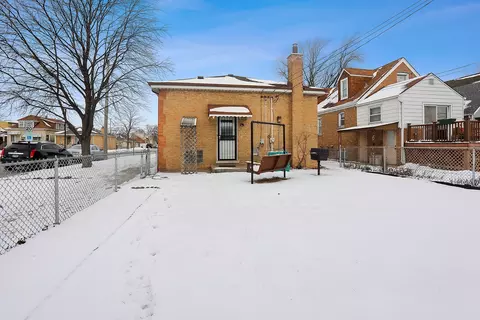 Exterior - 7355 W 58th Pl, Summit, IL 60501 photo 3 of 3