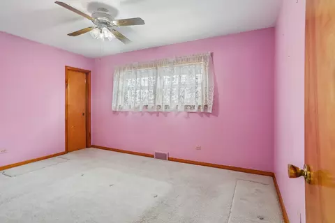 Bedroom - 7355 W 58th Pl, Summit, IL 60501 photo 1 of 4