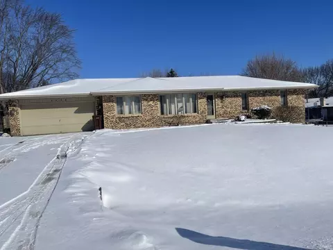 3438 Shelburne Dr, Rockford, IL 61109