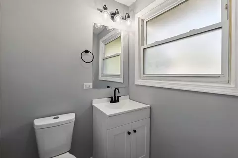 Bath - 3316 Oak St, Hazel Crest, IL 60429 photo 2 of 2