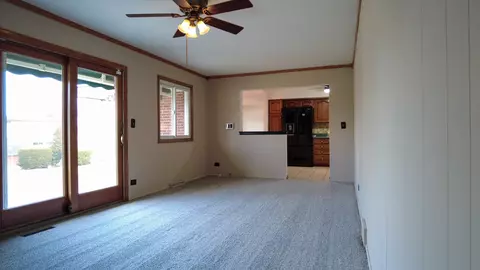 524 Lance Dr, Des Plaines, IL 60016 photo 10