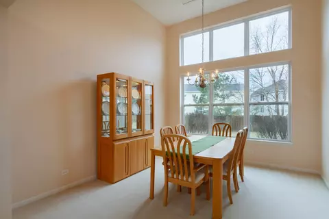 134 Primrose Ln, Bartlett, IL 60103 photo 5
