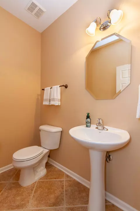 134 Primrose Ln, Bartlett, IL 60103 photo 14