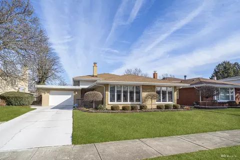 10409 S Laporte Ave, Oak Lawn, IL 60453
