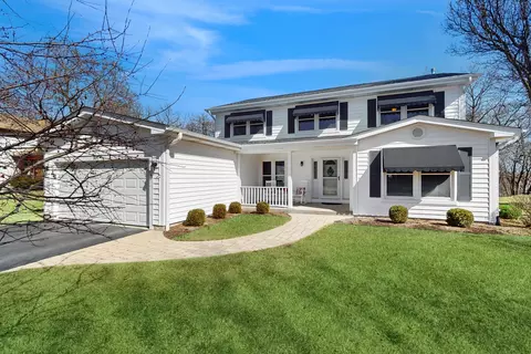317 Bayberry Dr, Algonquin, IL 60102