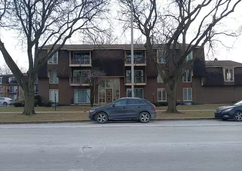 5721 W 103rd St #202, Oak Lawn, IL 60453