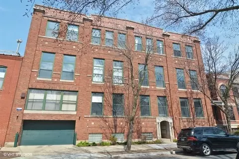 1122 W Newport Ave #3H, Chicago, IL 60657