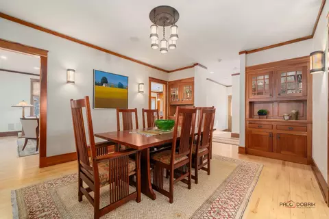 Dining - 751 Moffett Rd, Lake Bluff, IL 60044 photo 2 of 3