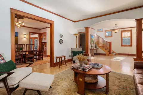 Living - 751 Moffett Rd, Lake Bluff, IL 60044 photo 4 of 5