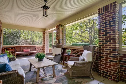 Exterior - 751 Moffett Rd, Lake Bluff, IL 60044 photo 7 of 11