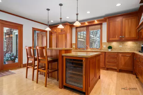 Kitchen - 751 Moffett Rd, Lake Bluff, IL 60044 photo 1 of 5